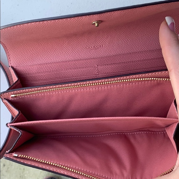 Coach Wallet - Picture 4 of 4